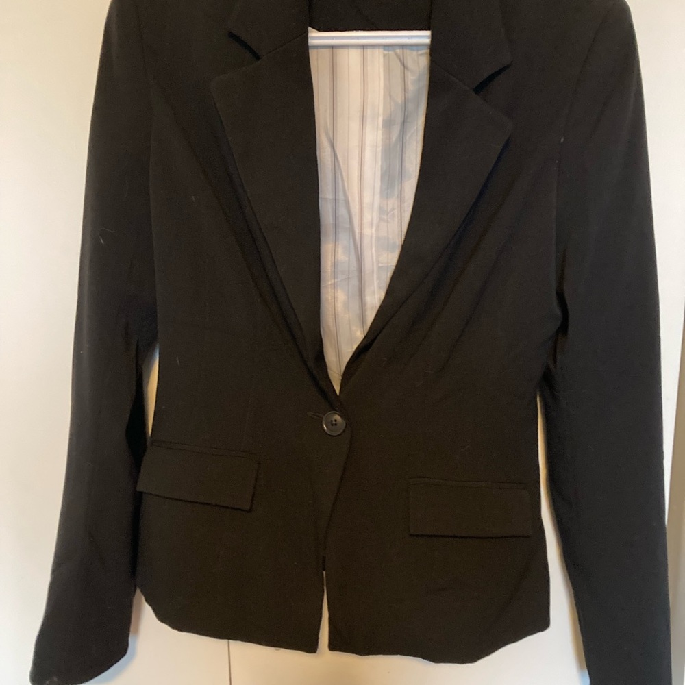 Suzy Shier Elegant Black Blazer